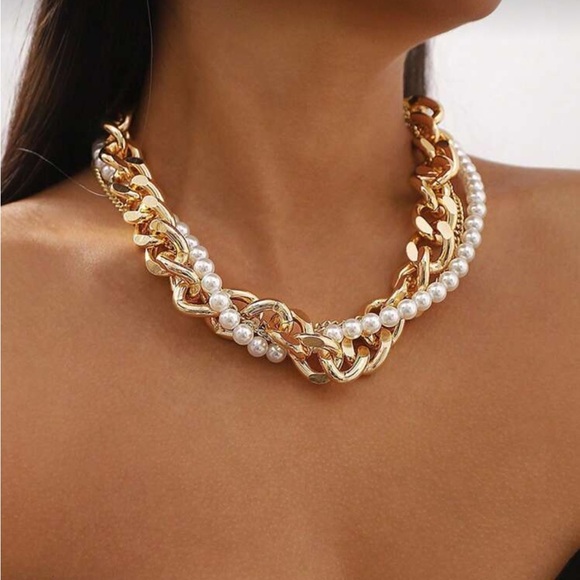 Aurelia Pearl & Gold Link Necklace - Picture 2 of 4